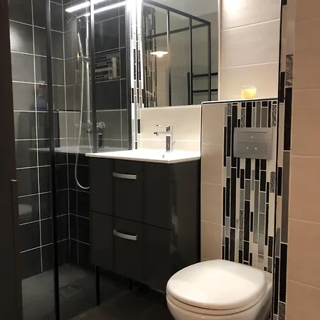 Bel A Juan Les Pins, A 700 M Des Plages Et Proche Du Vieil Appartement